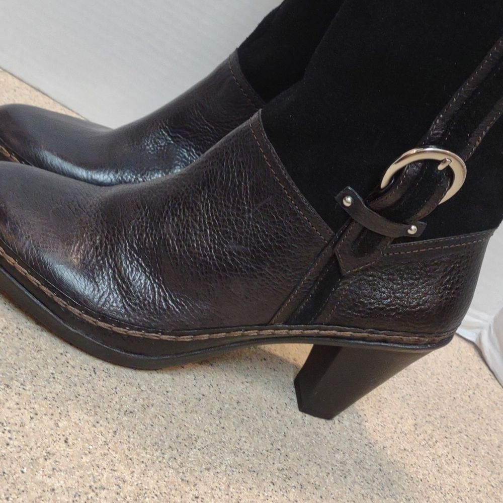 Naturalizer Black Boots Size 9.5.  A1